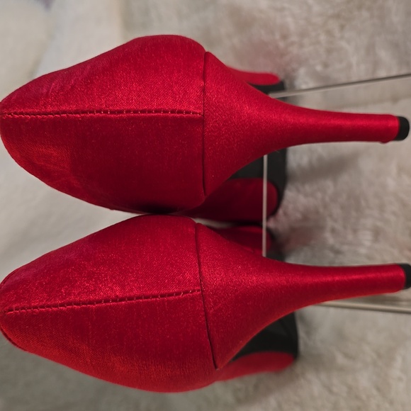 Rocket Dog Women's Scarlet Heels with Embellished Toe - Picture 7 of 10